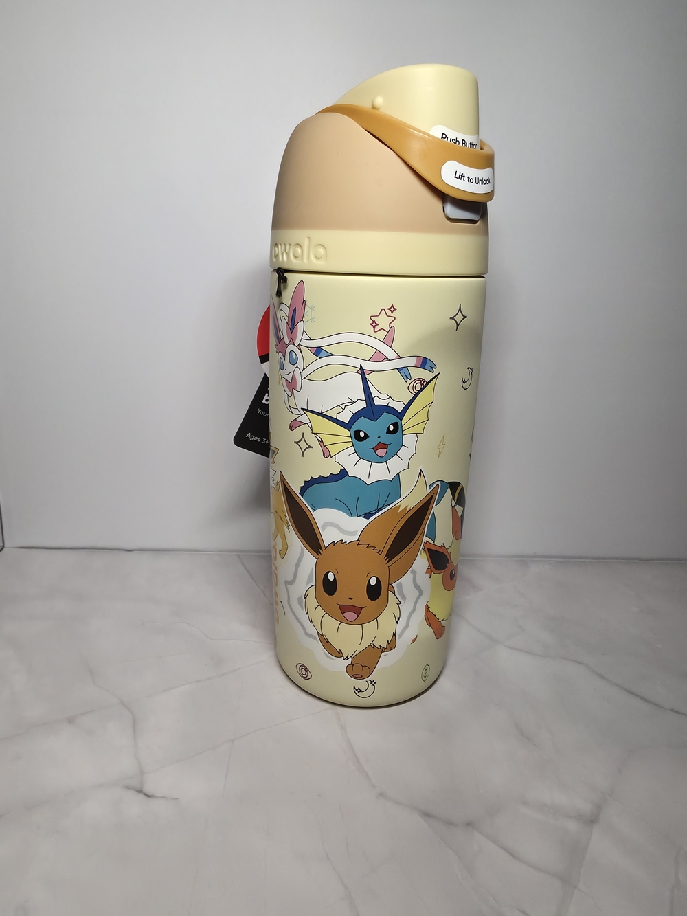 Pokémon x Owala 16 oz FreeSip – Eevee Eeveelutions